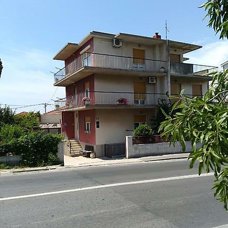 Apartments Pericic Подстрана Экстерьер фото
